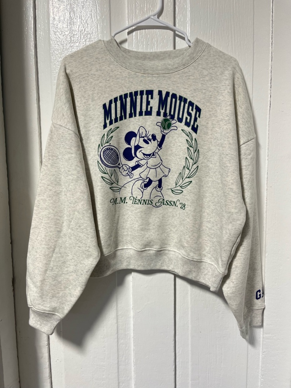 NWT Gap × Disney Minnie Mouse Oversized Graphic Sweatshirt Tennis Size Medium - Picture 2 of 7